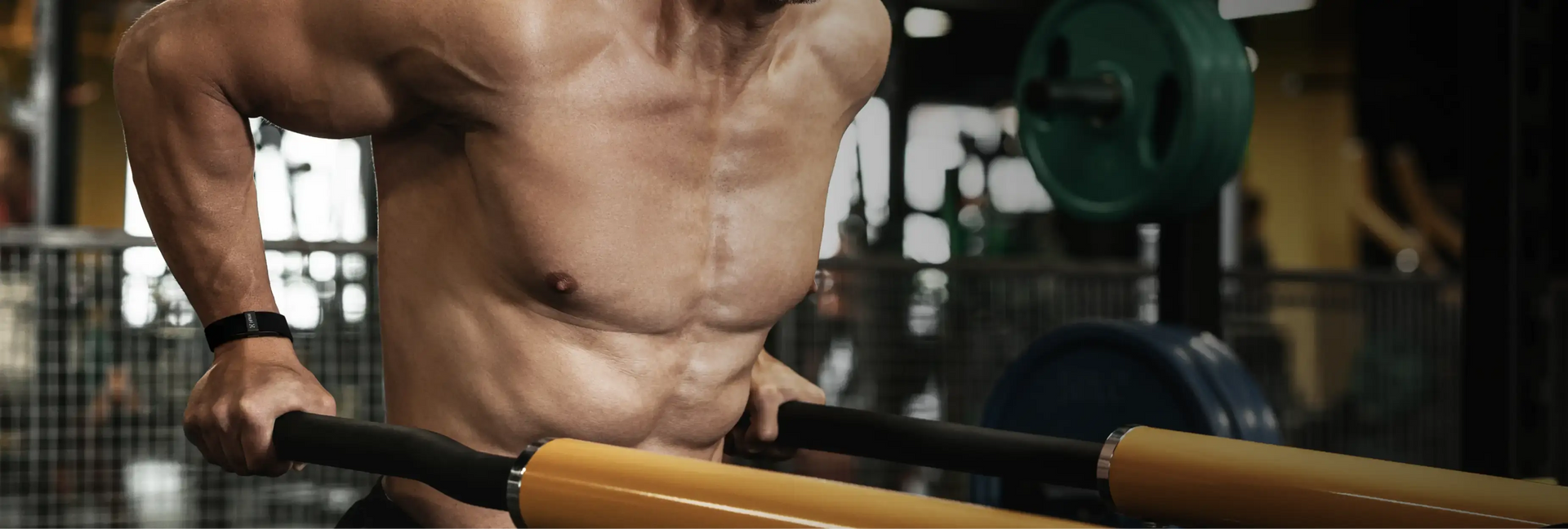 Hombre en el gimnasio con Hume Band